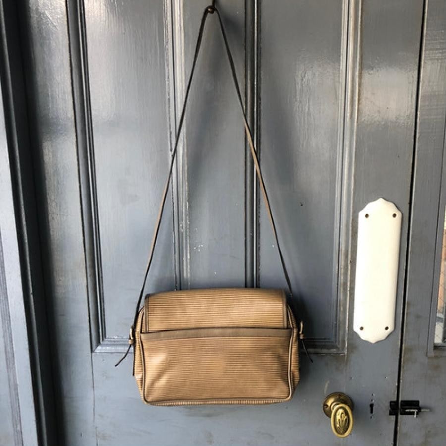 vintage YVES SAINT LAURENT(イヴ・サンローラン）ショルダーバッグ