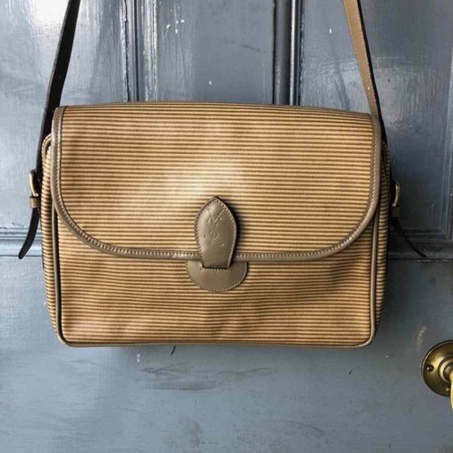 vintage YVES SAINT LAURENT(イヴ・サンローラン）ショルダーバッグ