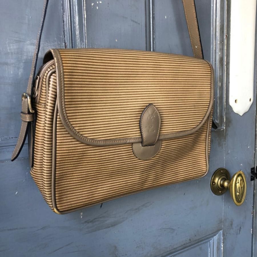 vintage YVES SAINT LAURENT(イヴ・サンローラン）ショルダーバッグ