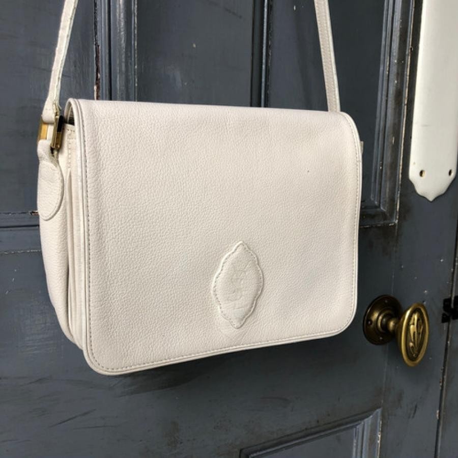 vintage YVES SAINT LAURENT(イヴ・サンローラン）ショルダーバッグ