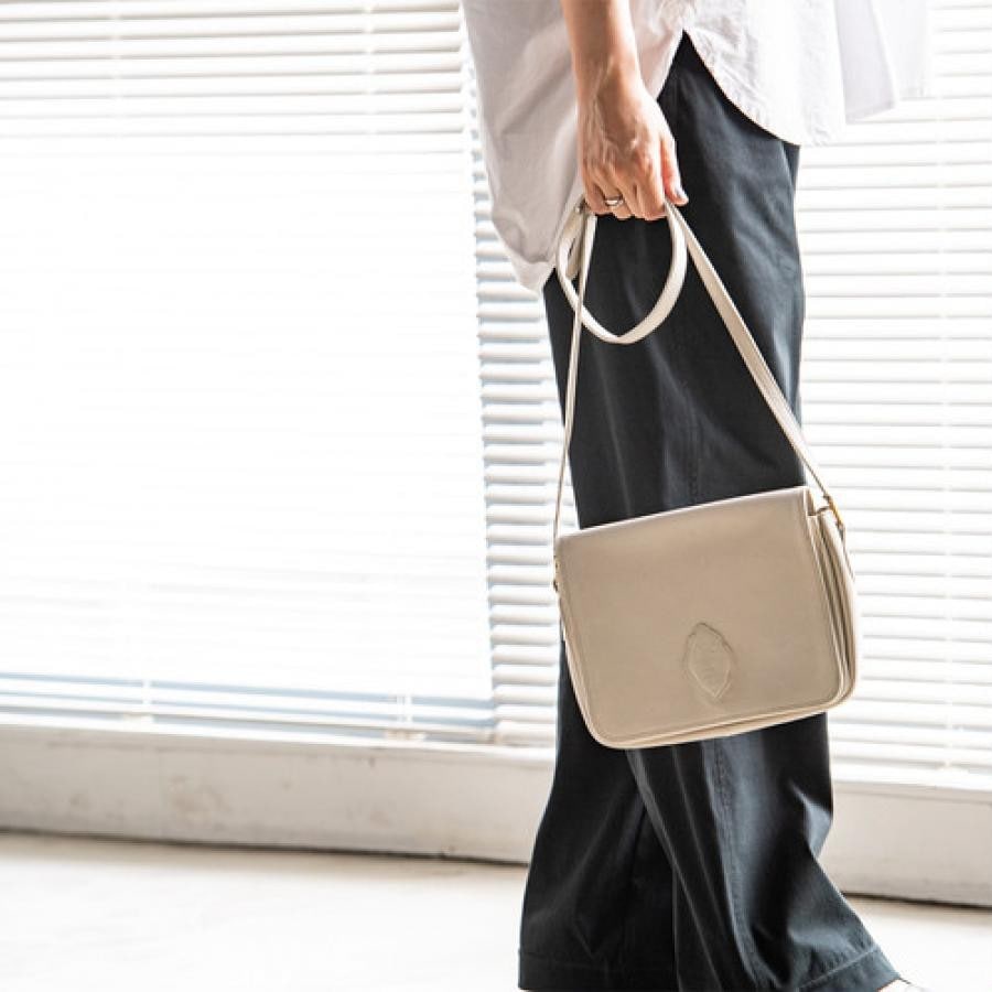 vintage YVES SAINT LAURENT(イヴ・サンローラン）ショルダーバッグ