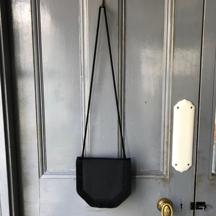 vintage YVES SAINT LAURENT(イヴ・サンローラ）ショルダーバッグ