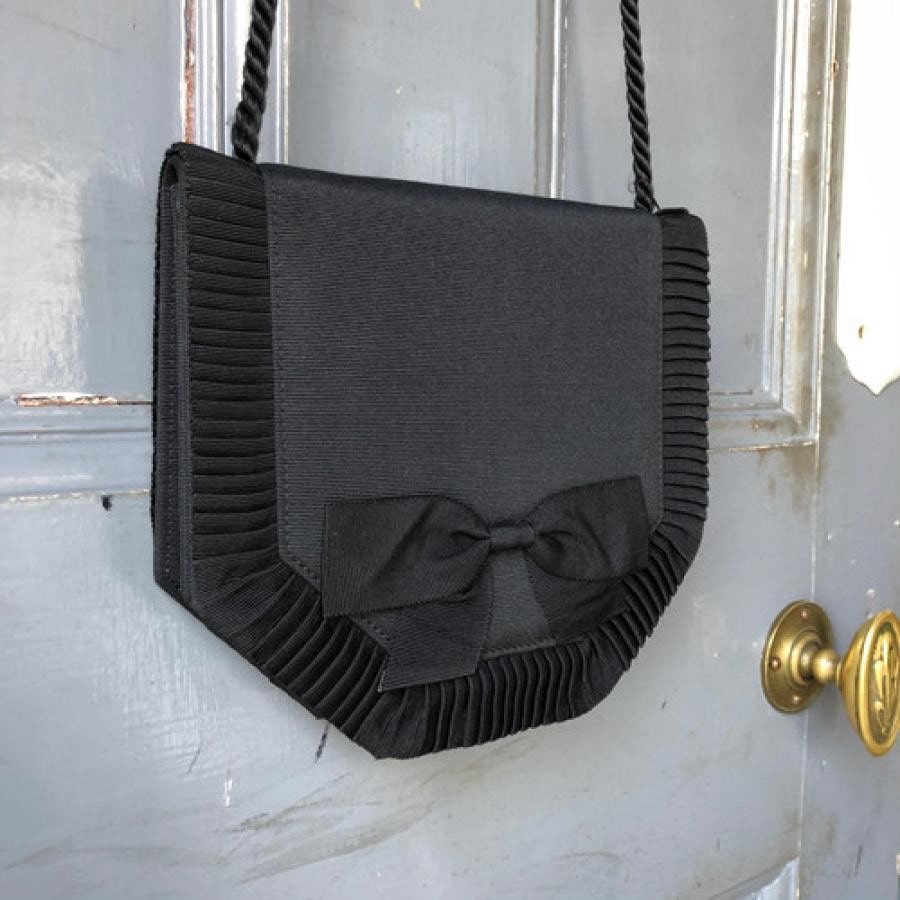 vintage YVES SAINT LAURENT(イヴ・サンローラ）ショルダーバッグ