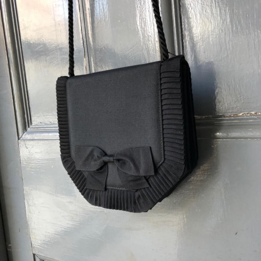 vintage YVES SAINT LAURENT(イヴ・サンローラ）ショルダーバッグ