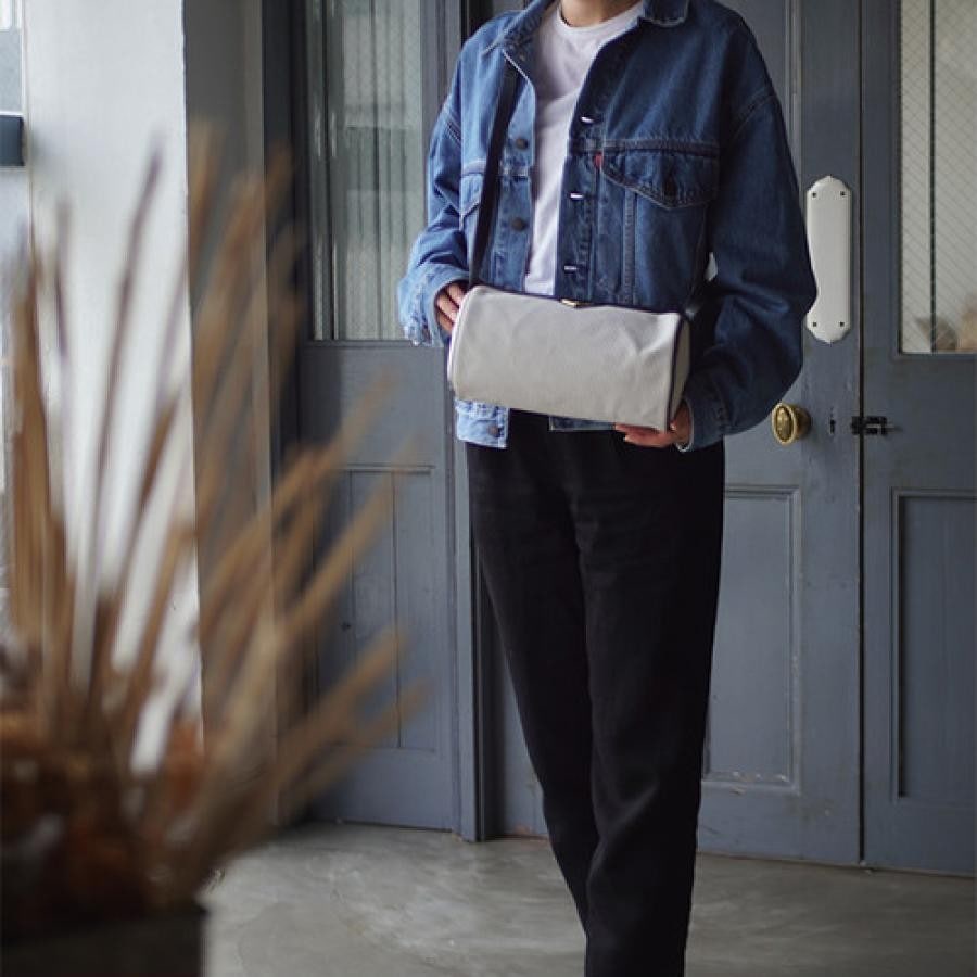 vintage YVES SAINT LAURENT(イヴ・サンローラン）ショルダーバッグ