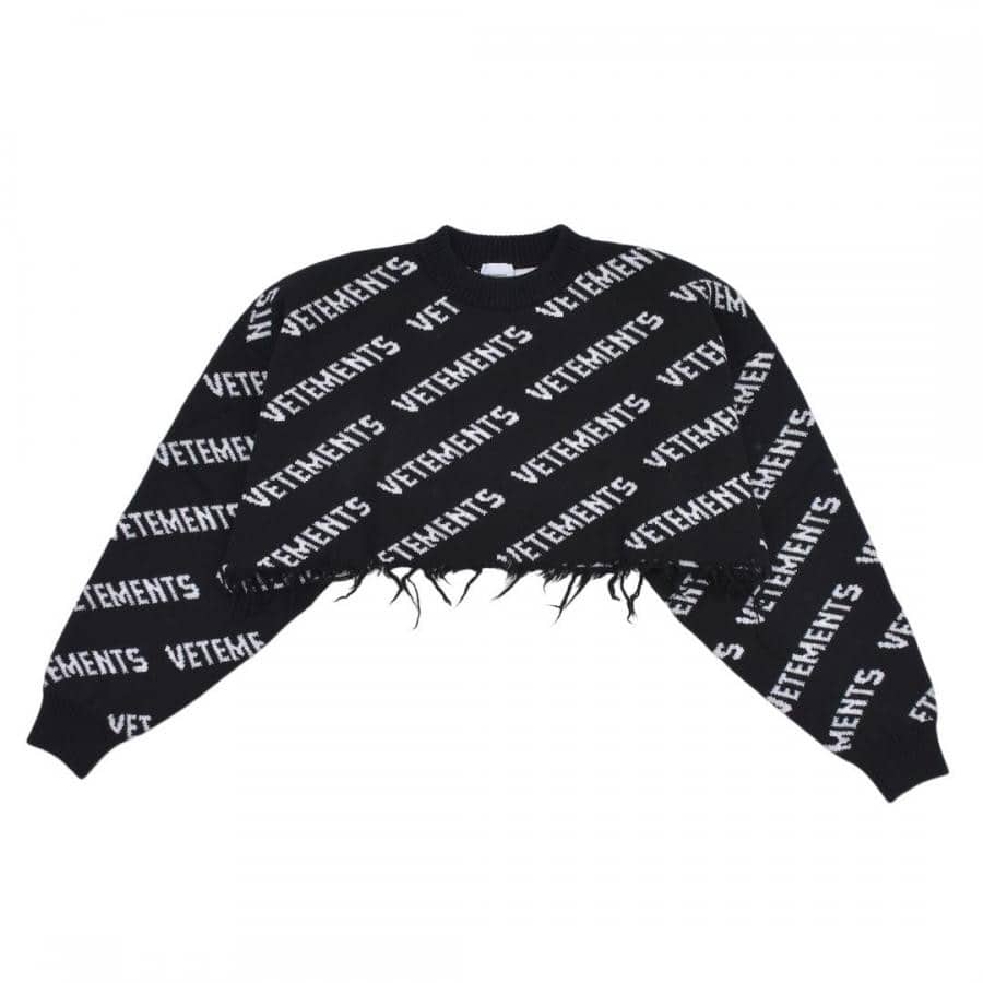 【VETEMENTS】MONOGRAM CROPPED KNITTED SWEATER(BLACK/WHITE) BLACK/WHITE S