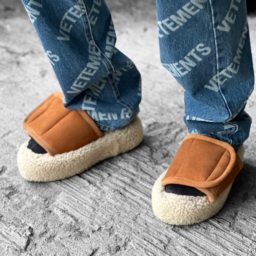 【NATASHA ZINKO】SHEARLING SLIPPERS(NATURAL) NATURAL S