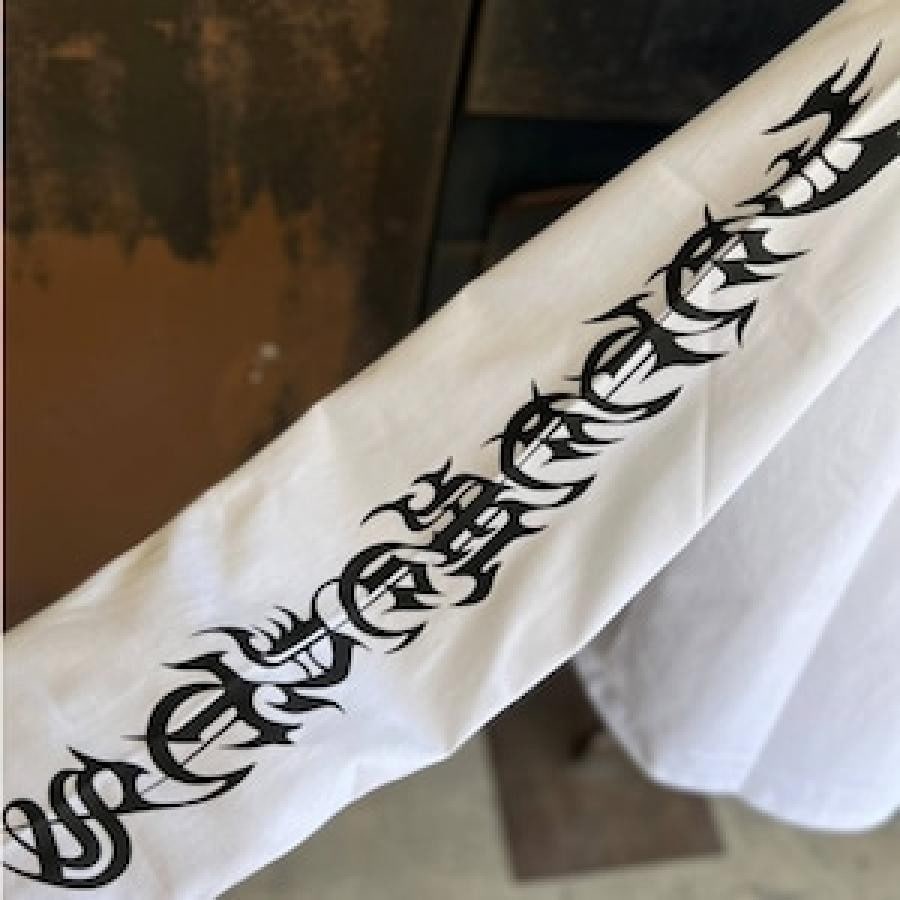 VETEMENTS/GOTHIC LOGO LONG SLEEVE/WHITE WHITE S