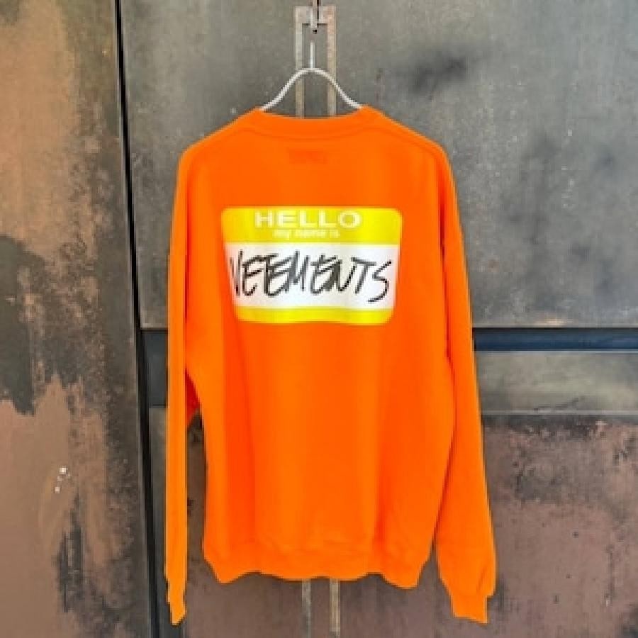 VETEMENTS/MY NAME IS VETEMENTS SWEATSHIRT/NEON ORANGE NEON ORANGE S