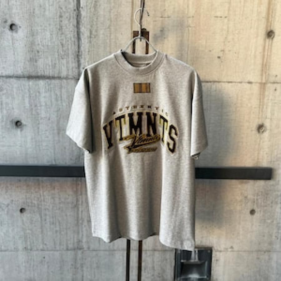 VTMNTS / VTMNTS COLLEGE T-SHIRT / GREY GREY L