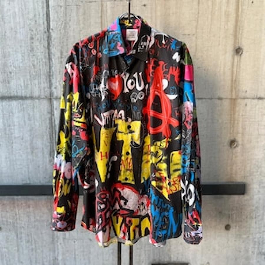 VETEMENTS / GRAFFITISHIRT / BLACK/MULTI BLACK/MULTI S